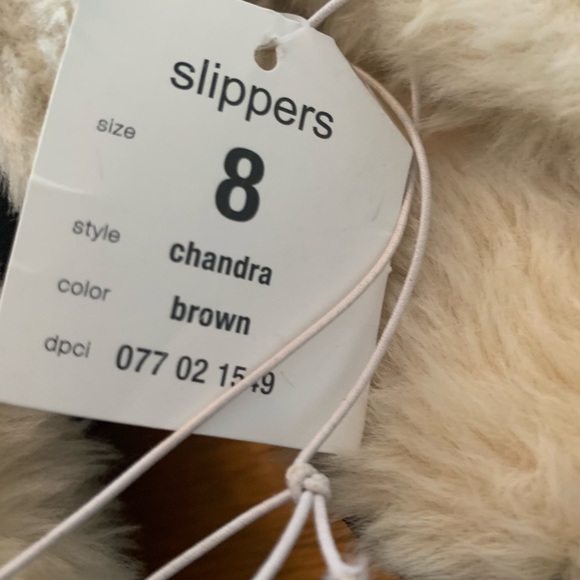 Ugg knock off target slippers. NWT. Faux fur lined. Size 8 women’s. Excellent - Picture 6 of 8